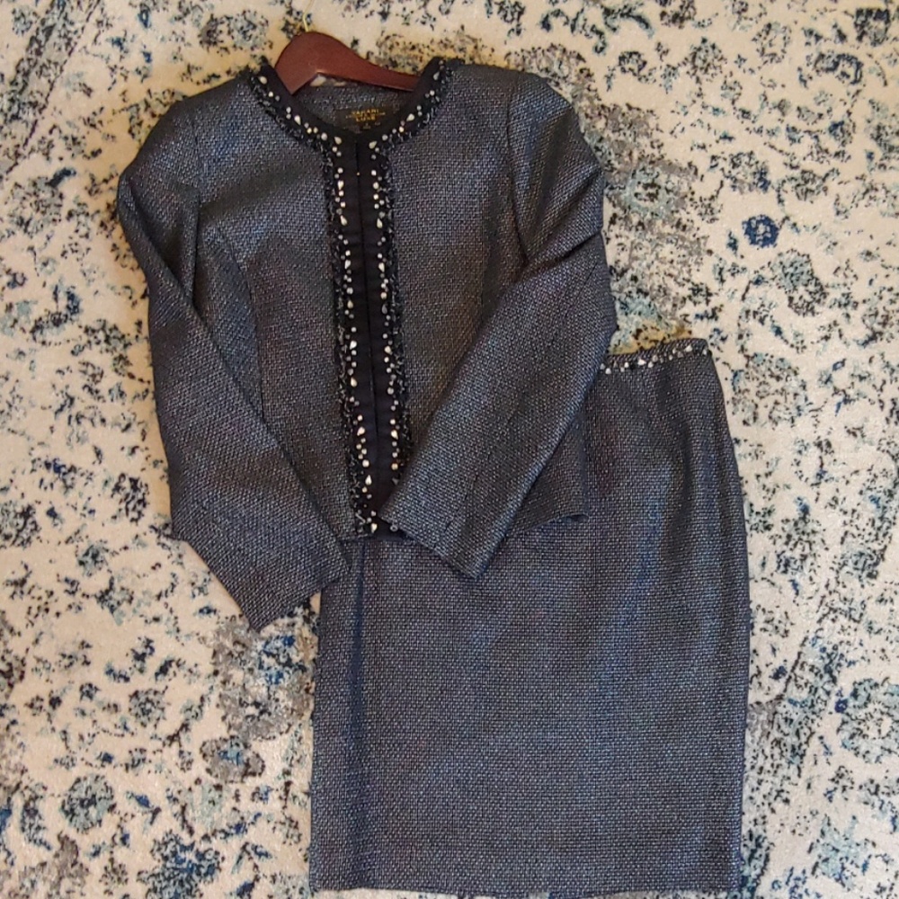 Tahari Luxe two piece, blue & silver skirt suit, 8